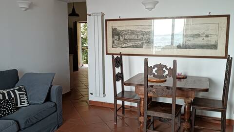 Apartment with sea view with garden + parking space