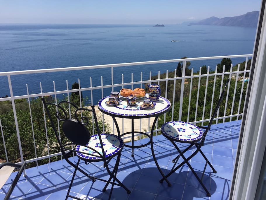 A table for romantic moments