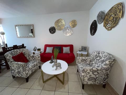 Complete house in the Tec area of Mty Campus Laguna.