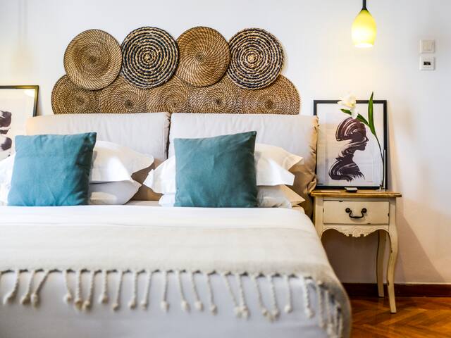 Amazing Apartment 3- 5inAthens gallery image 2