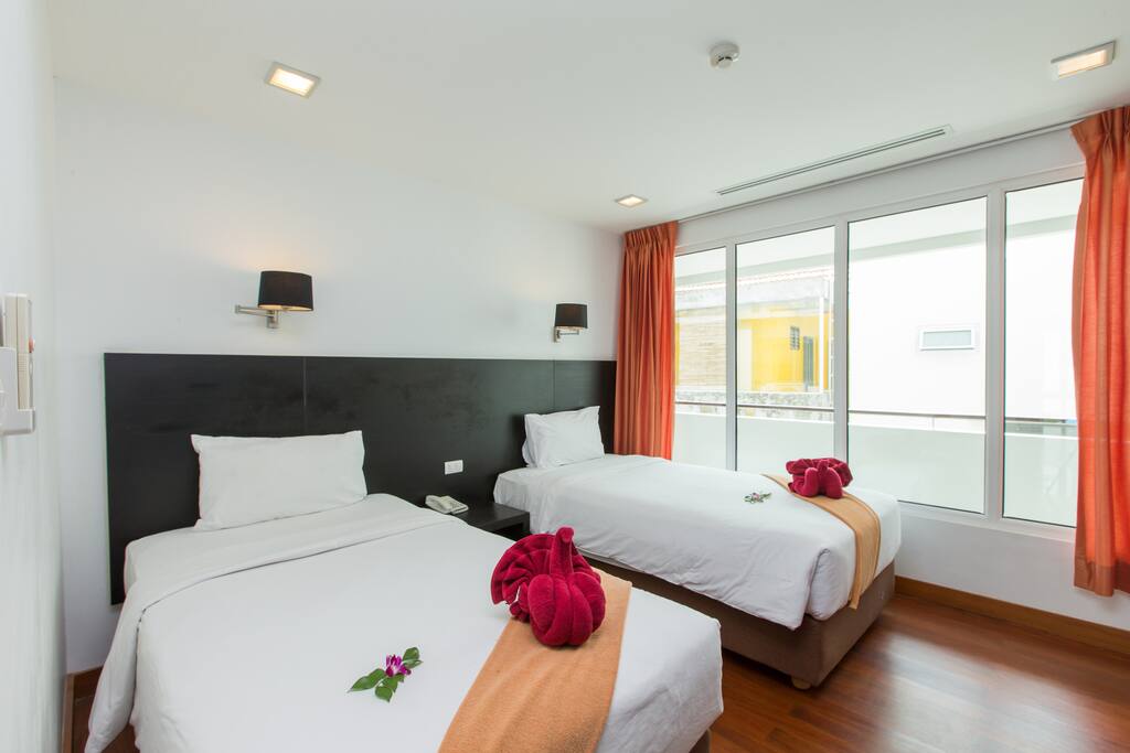 Second bedroom