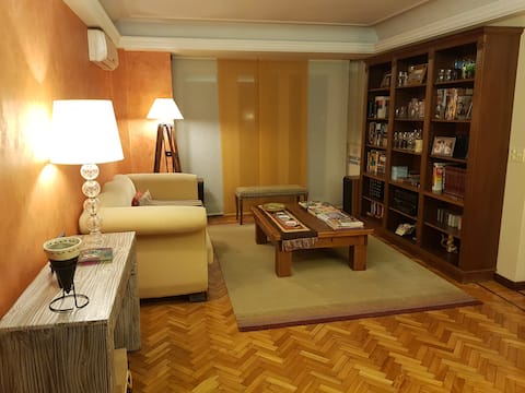 Anuncio de Airbnb popular: Lovely apartment in Alto Palermo en Ciudad Autónoma De Buenos Aires