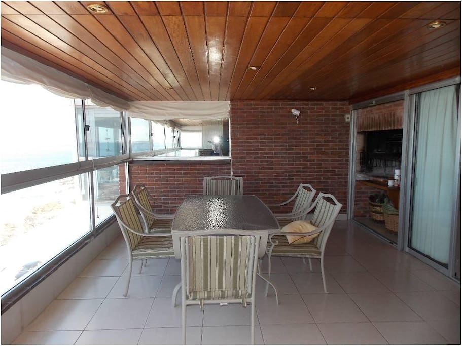 Terraza con parrillero propio