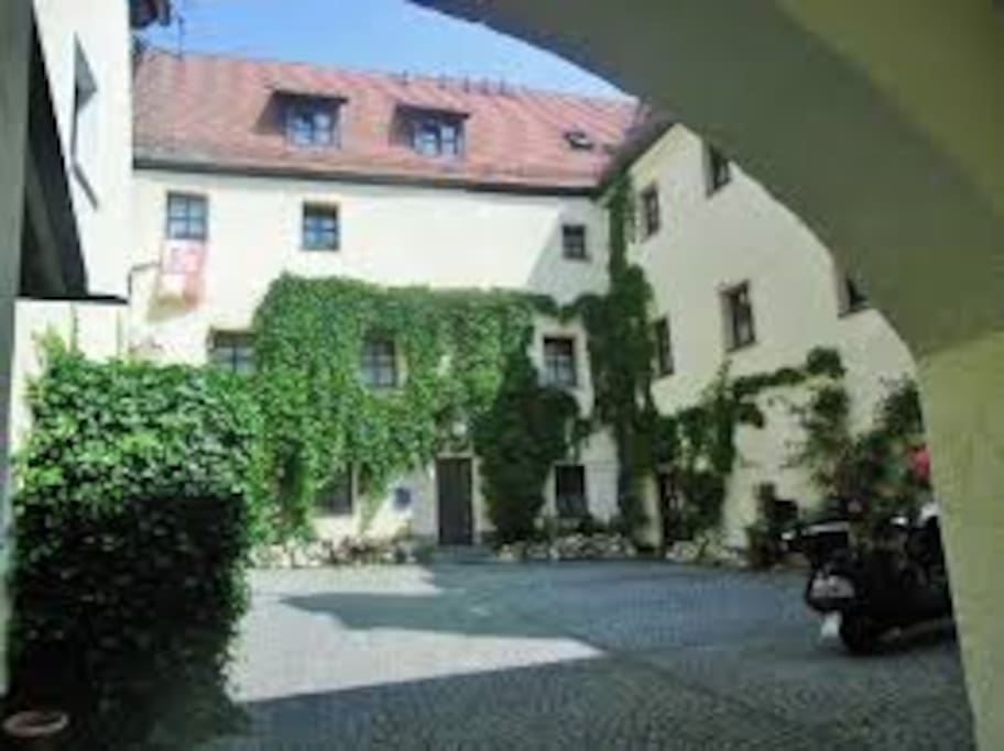 kommen Sie in den Schlossinnenhof