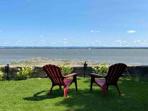 La Maison du Forgeron/Riverfront; direct access