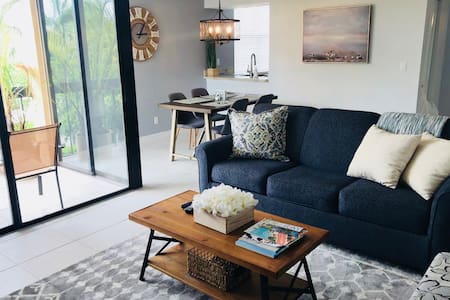 Bright & Clean Renovated One BR in Delray Beach