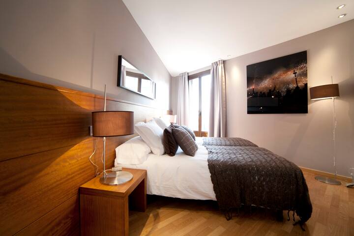 Serennia Ramblas-Pl.Catalunya -2 rooms gallery image 2