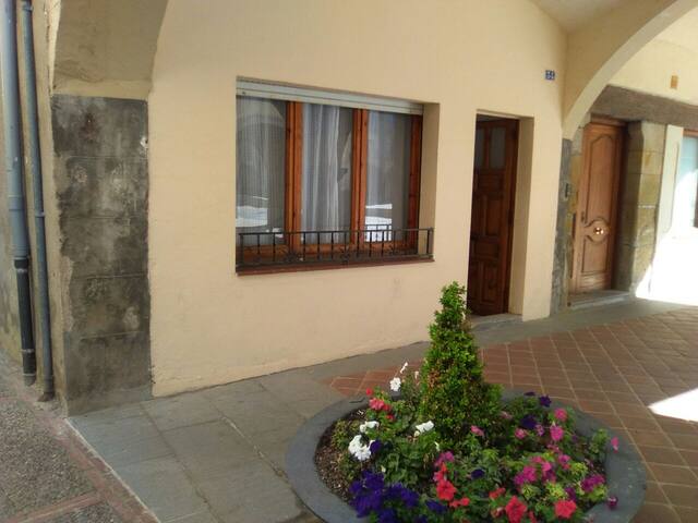 CAN PIC, town house in the old town