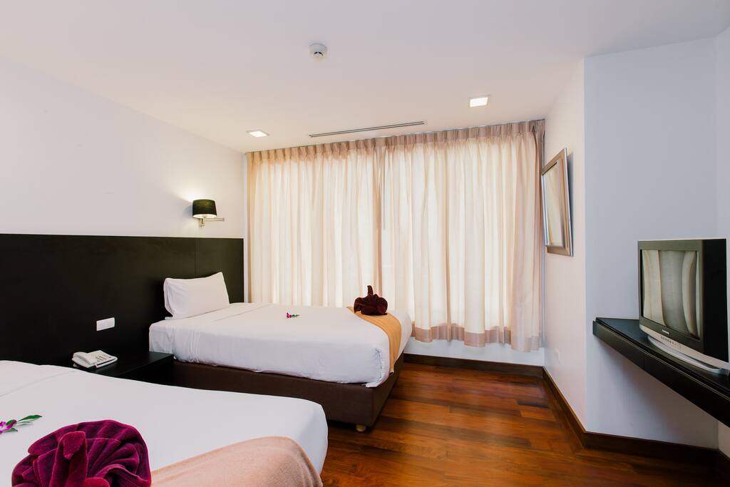 Second bedroom