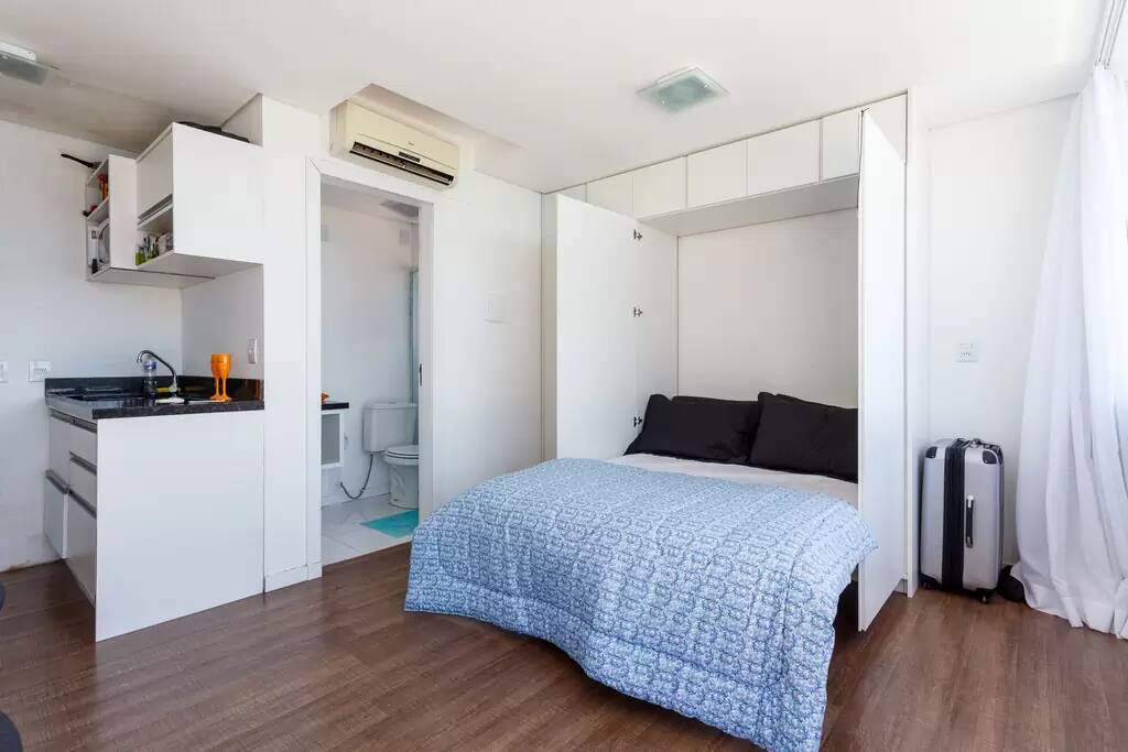 Quarto com Cama de Casal