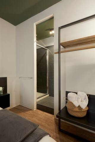 MDR Duomo Green Apartment gallery image 3