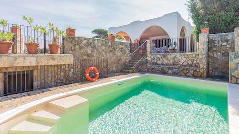 Punta moresca, seafront villa with private pool.