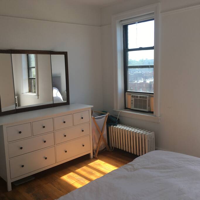 Bedroom with panoramic views of Queens