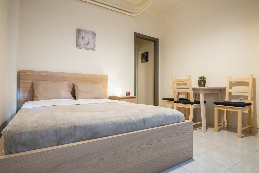 Sleep well in the comfortable IKEA double bed "Malm"