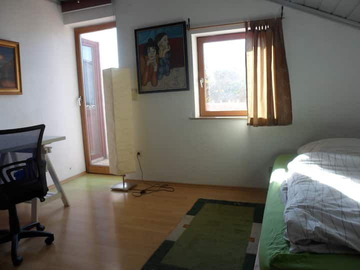 Zimmer Ingolstadt good bus connection Audi + city Houses for Rent in