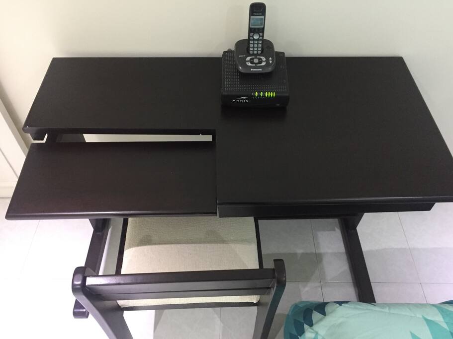 Habitación amoblada, viene con escritorio y silla