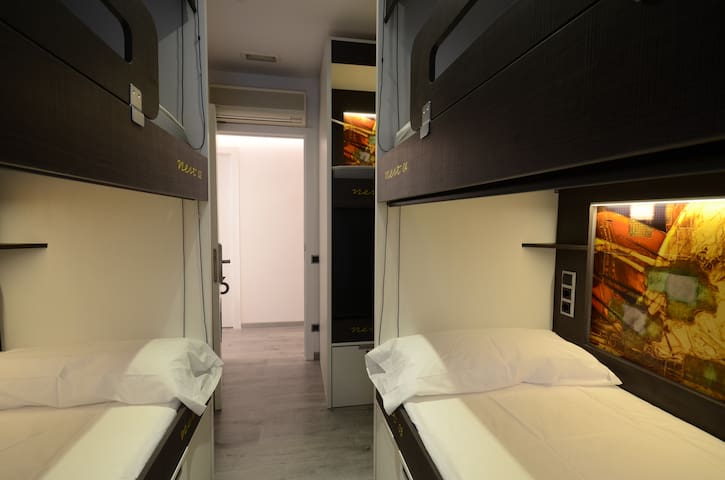 Free Hostels Barcelona managed Airbnb listing 2