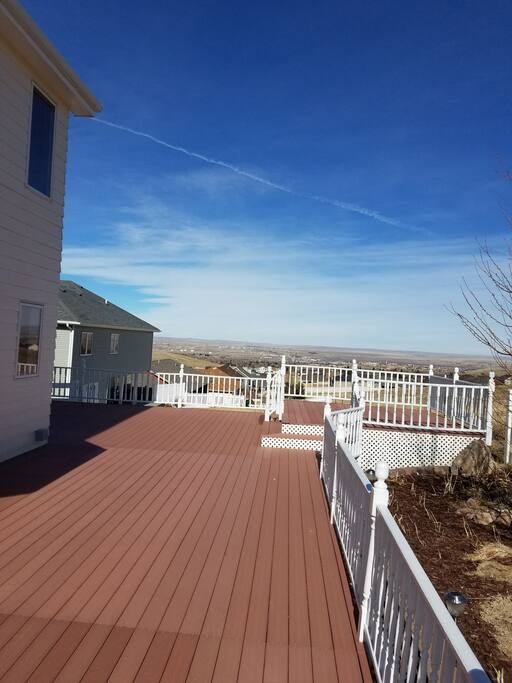 Backyard deck, unobstructed solar view