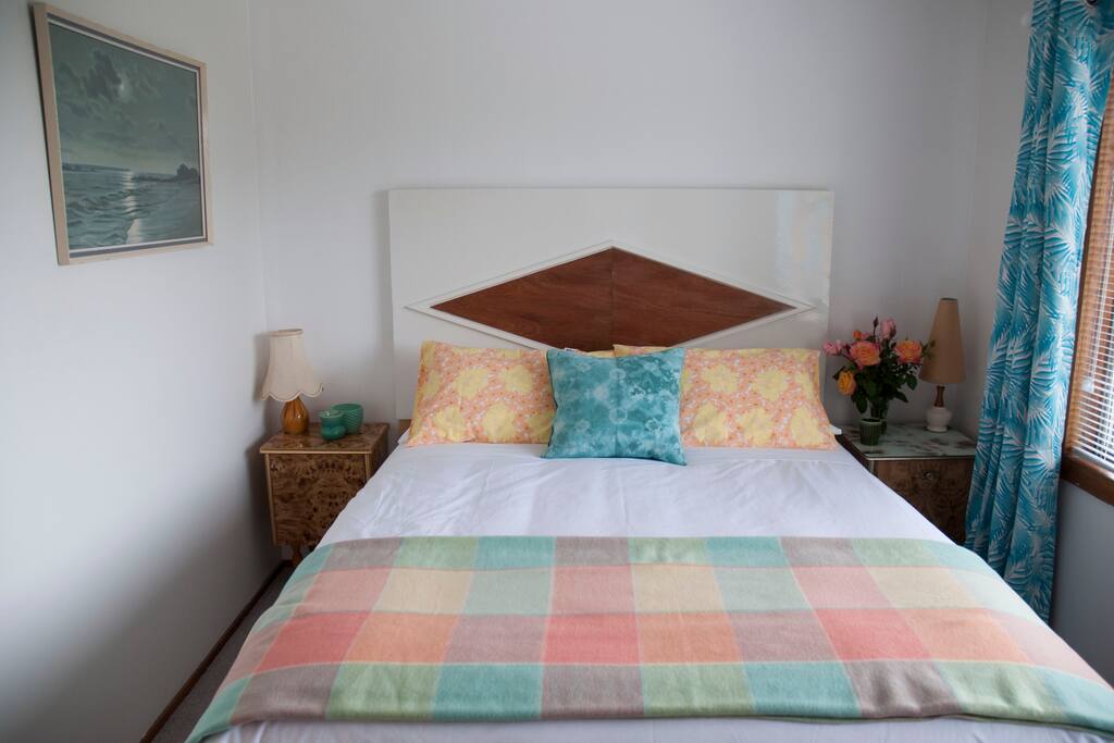 Master Bedroom, also has double built in wardrobes.