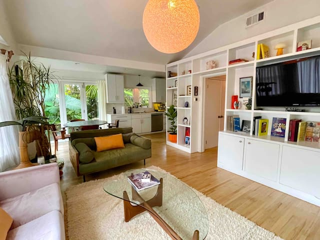 Magical Oasis – Secret Garden