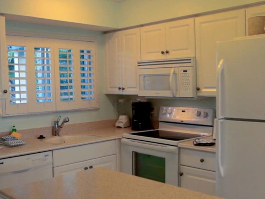 Full kitchen with everything but the food!