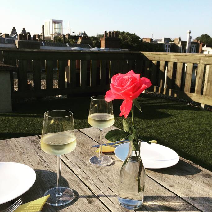 Dinner on the roof terrace ☀️