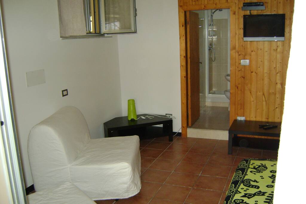 Bedroom & bathroom