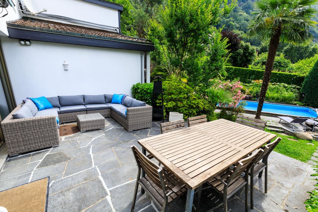 Dining, Lounge & BBQ area