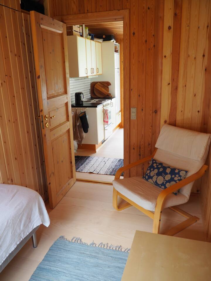 Отпуснете се в по - голямата детска стая