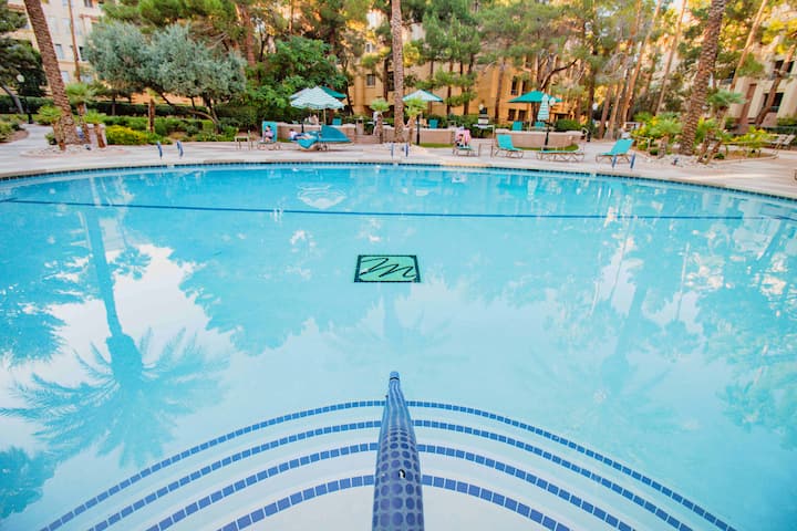 Stylish 1br | Pool, Gym & Sauna | 5 Mins To Strip - Henderson, NV