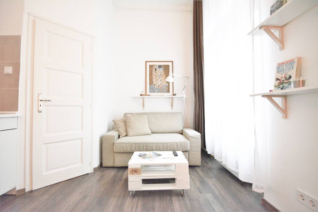 Openable sofa gives a 120*100 cm bed