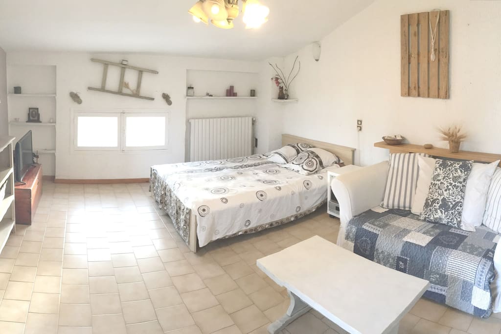 La chambre de 24 m2/ the room with 24 m2