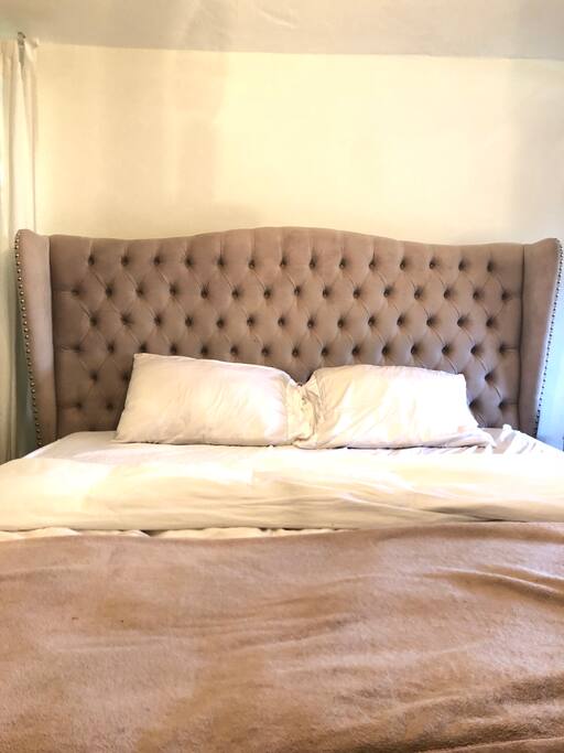 King size bed!