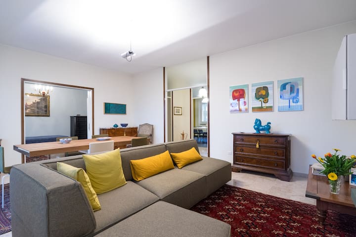 Luxury bright flat in “Zona Tortona”