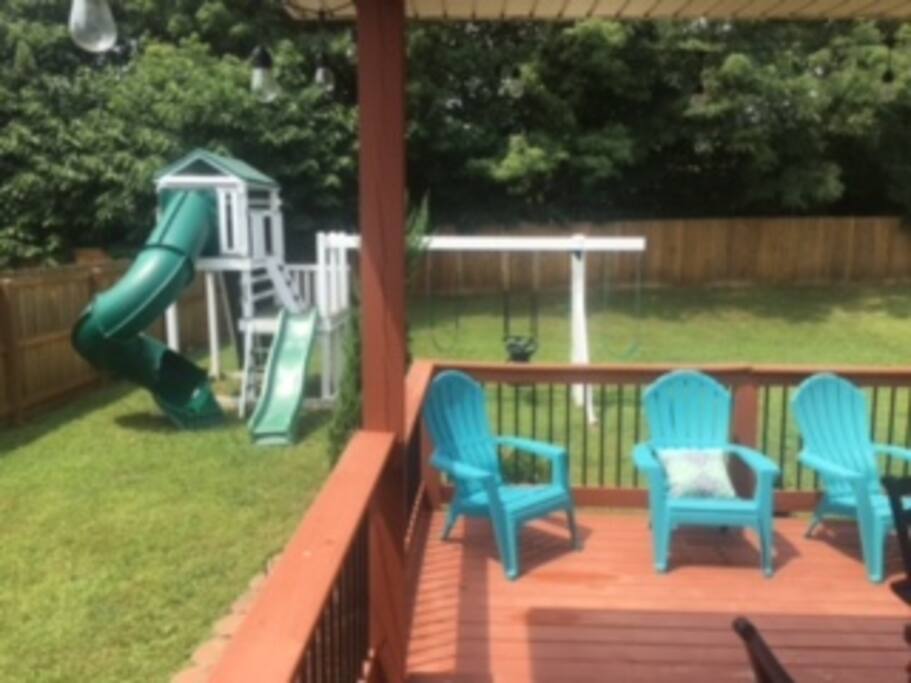Back Deck w/ Play Set