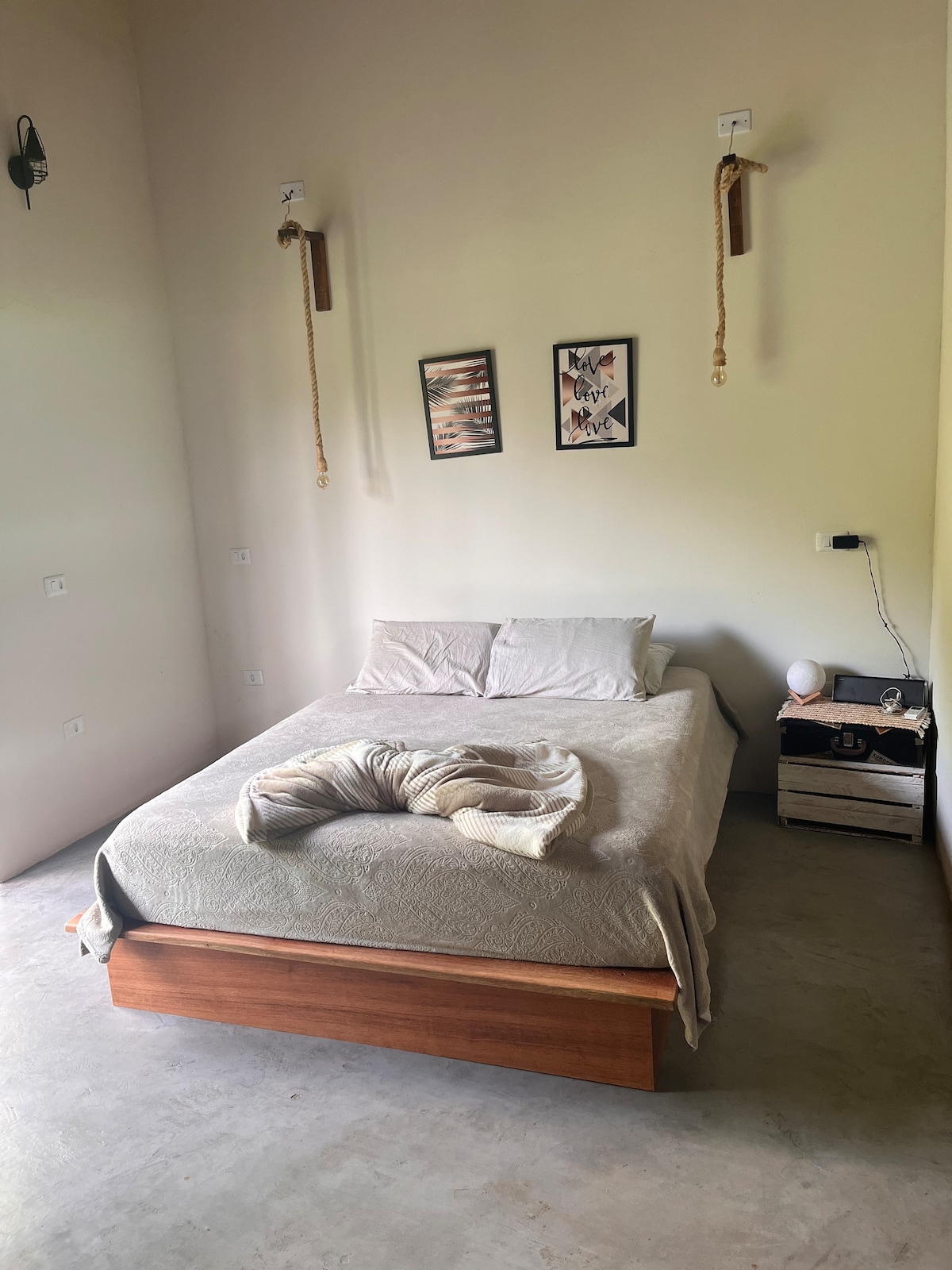 غرفة النوم 2