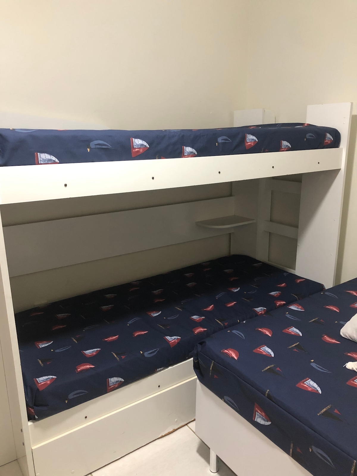 غرفة النوم 2