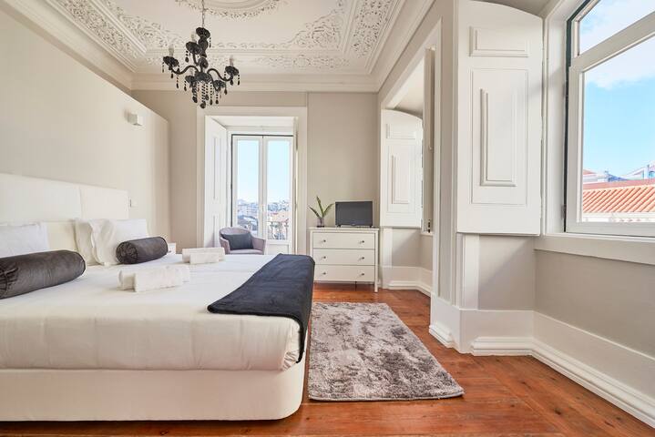 Brilliant and Charming Apart Chiado-Bairro Alto
