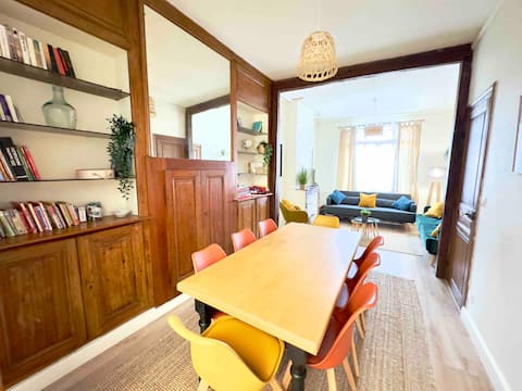 Large House/Boules Game/Garden/4 BR/Easy Parking