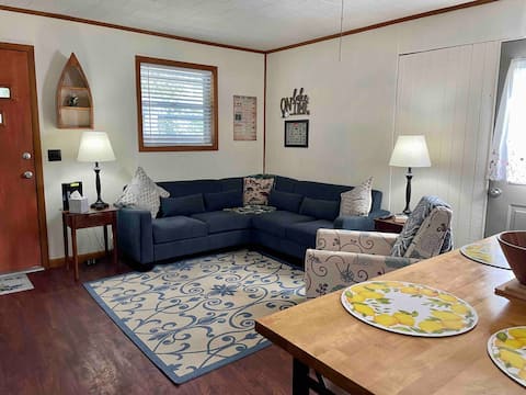 Blue Cabin at Lake Barkley