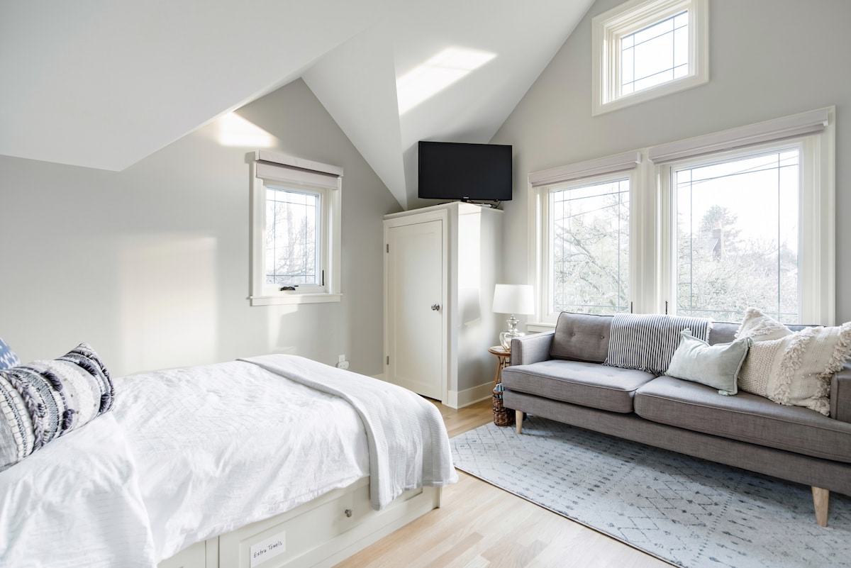 Montlake Studio