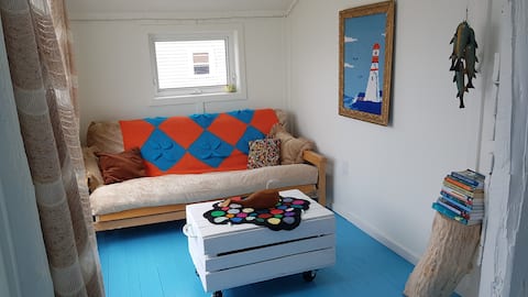 Top Airbnb: 1 bedroom cottage in downtown Cheticamp in Inverness