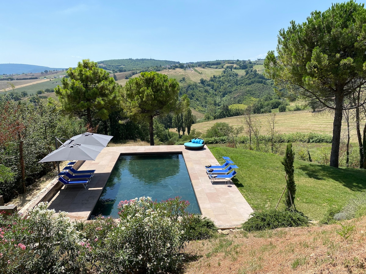 venster West viool Apiro Vacation Rentals & Homes - Marche, Italy | Airbnb