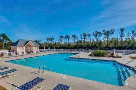 Myrtle's Hidden Gem: Quiet/Private/Relaxing Condo