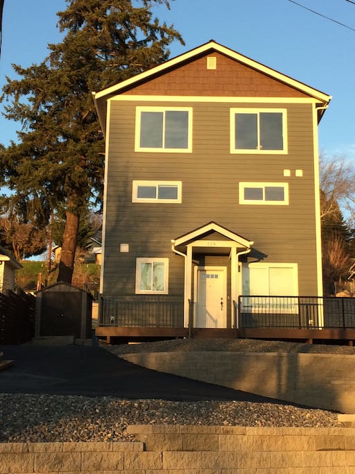 Private entrance to apartment.
