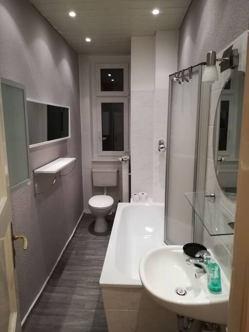 Badezimmer // bathroom