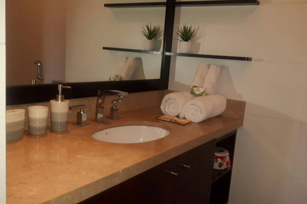 Baño habitación principal.