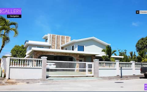 Uptown, Sunset GuestHouse Room102