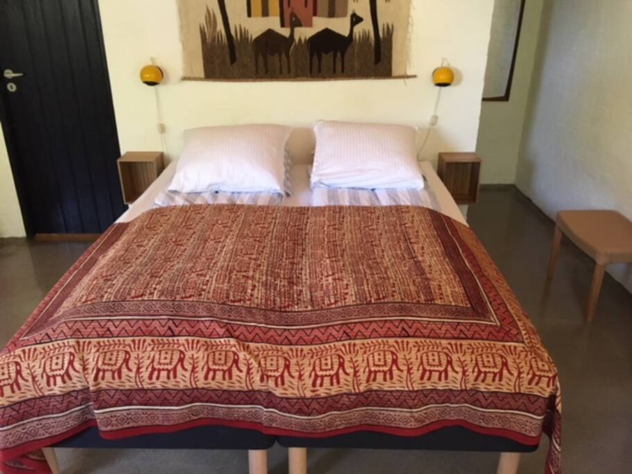 Dobbeltsengen/the dublebed.
