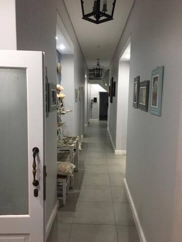 Modern comfortable family home close to beach. gallery image 5